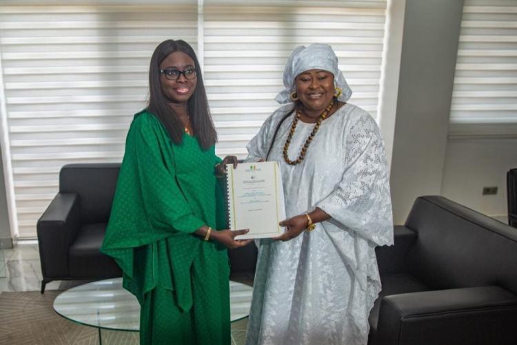 Passation de Services au Ministère de la Famille : Madame Maimouna DIEYE prend les rênes